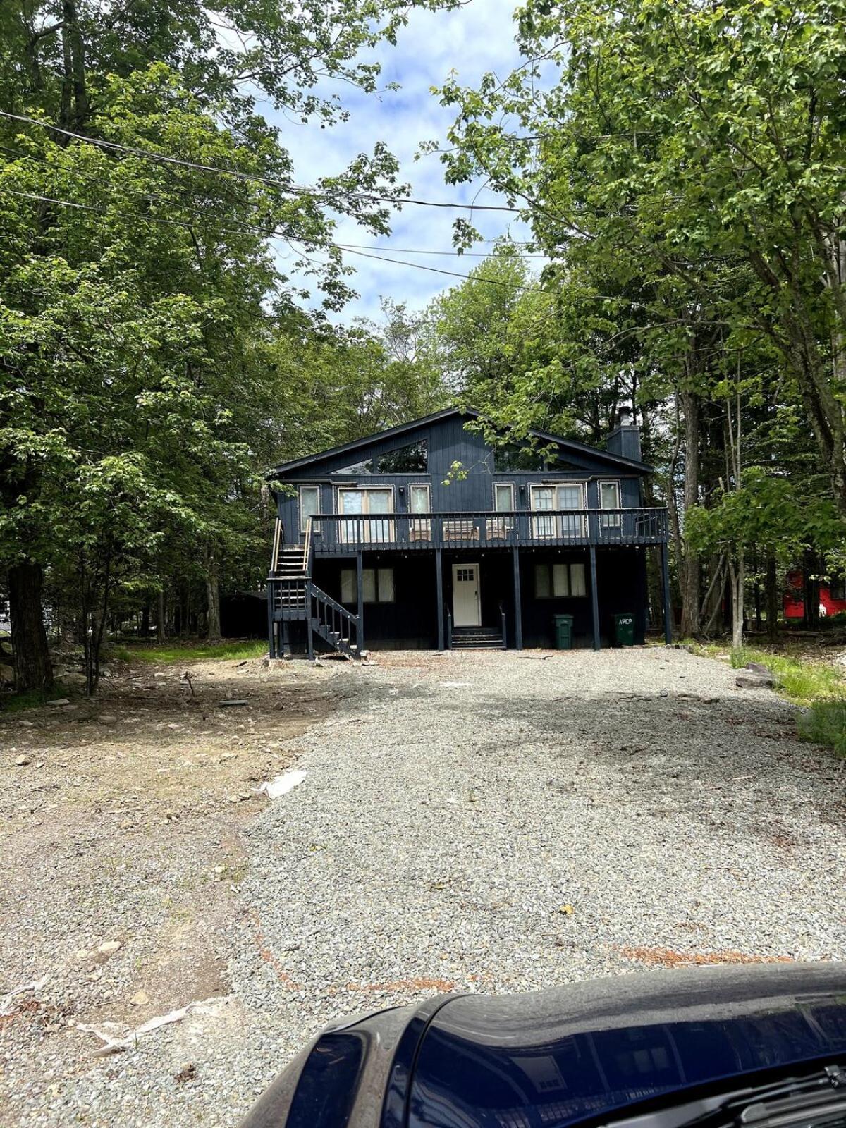 Poconos Getaway Relax W Sauna, Game Rm & Fire Pit Holiday home Tobyhanna