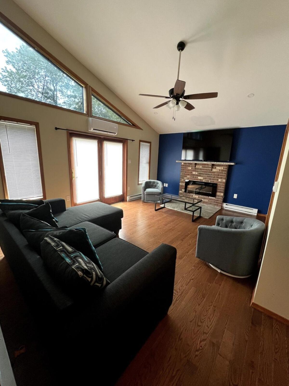 Poconos Getaway Relax W Sauna, Game Rm & Fire Pit Tobyhanna