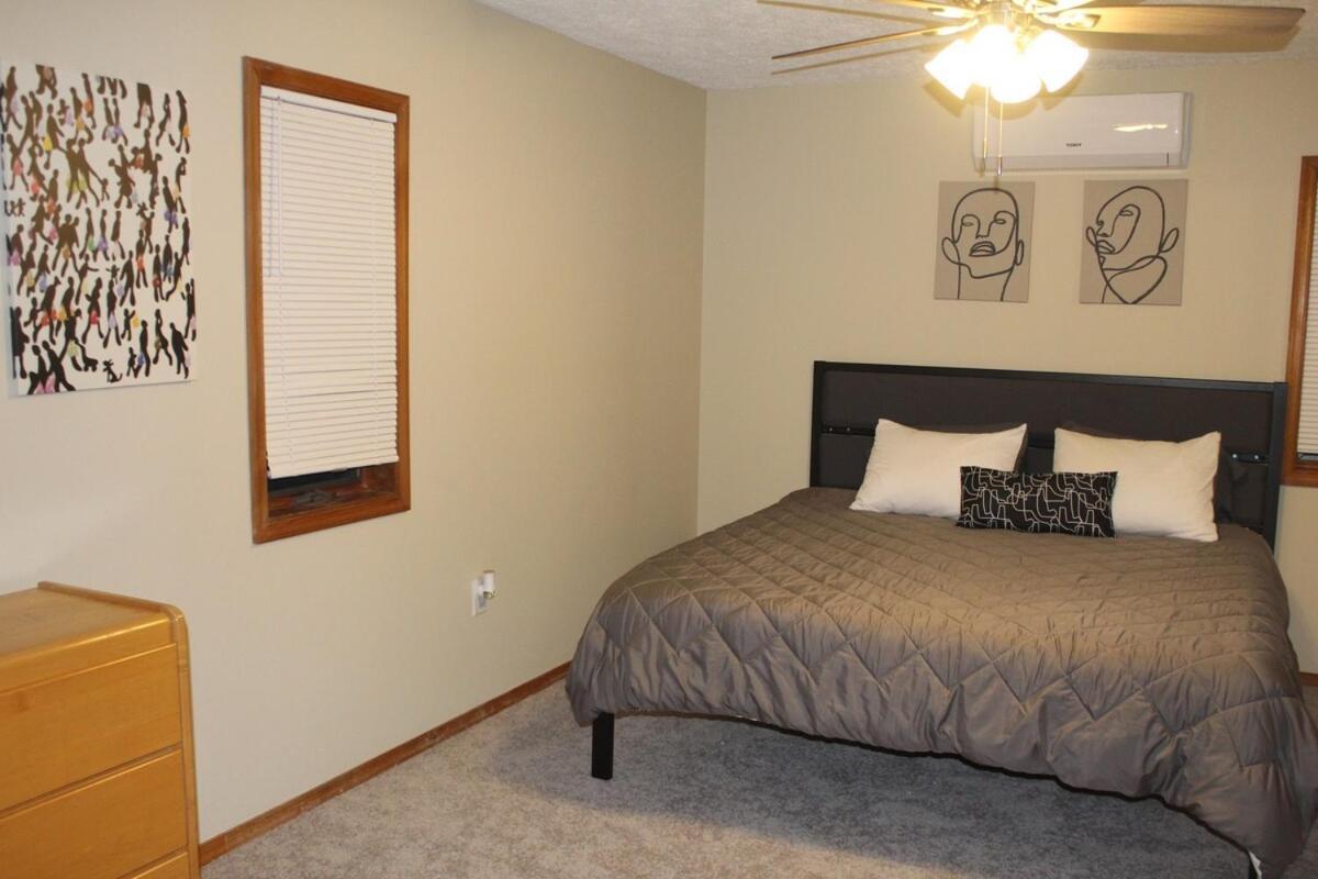 Poconos Getaway Relax W Sauna, Game Rm & Fire Pit Tobyhanna